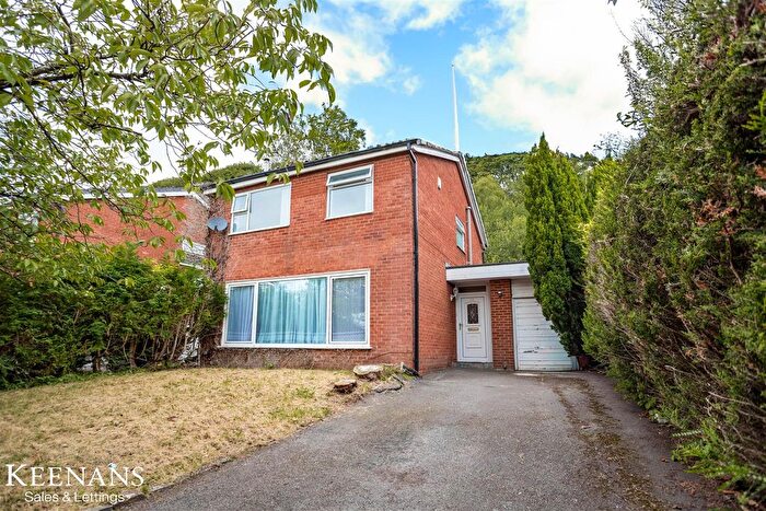 3 Bedroom Link Detached House To Rent In Livingstone Road, Blackburn, BB2