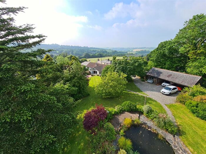 4 Bedroom Detached Bungalow For Sale In Holmbush, Callington, PL17