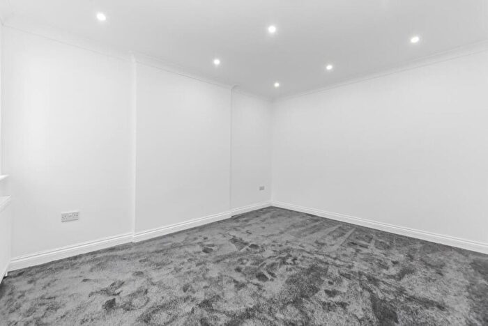 1 Bedroom Flat To Rent In Flat, High Road Wembley, HA9