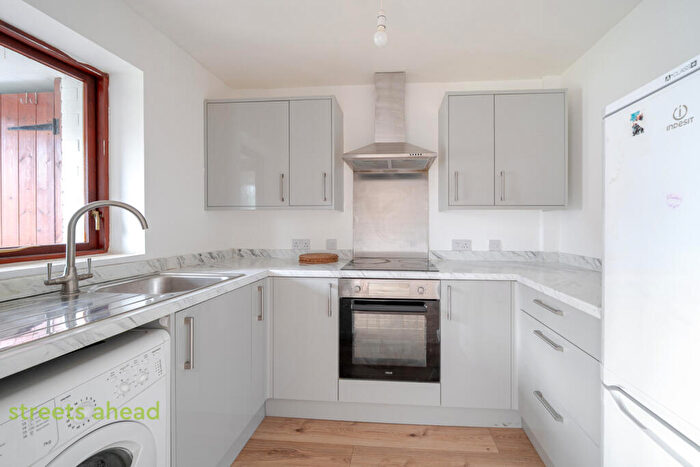 2 Bedroom House To Rent In Russell Way, Sutton, SM1