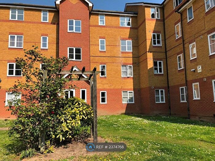 1 Bedroom Flat To Rent In Armoury Road, London, SE8