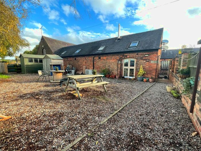 1 Bedroom Detached House To Rent In Clifton Road, No Mans Heath, Tamworth, Warwickshire, B79