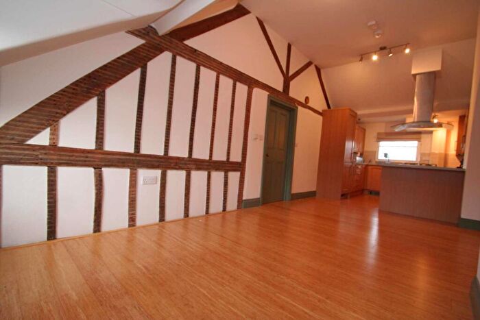 2 Bedroom Flat To Rent In Wallingford, OX10