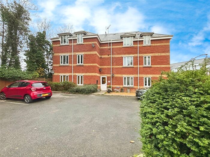 2 Bedroom Flat To Rent In Trafalgar Street, Gillingham, Kent, ME7