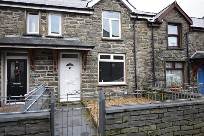 2 Bedroom Terraced House For Sale In Park Square, Blaenau Ffestiniog, LL41