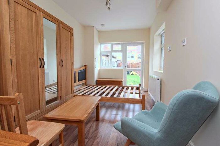 Property To Rent In Lausanne Road, Hornsey, N8