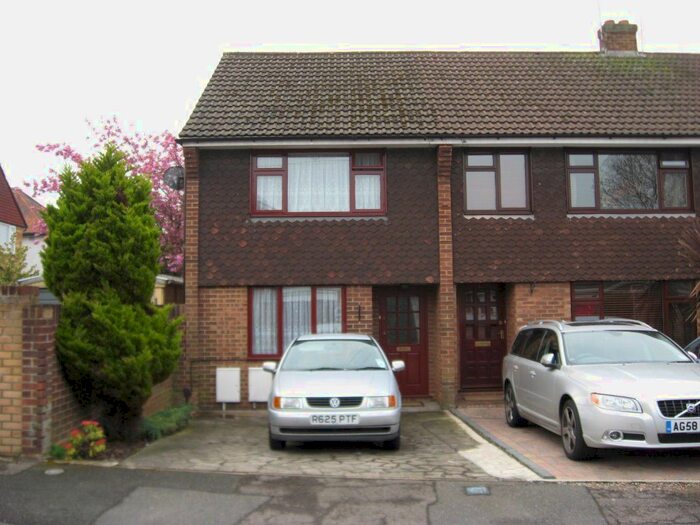 2 Bedroom Property To Rent In Mallard Drive, Cippenham, Slough, SL1