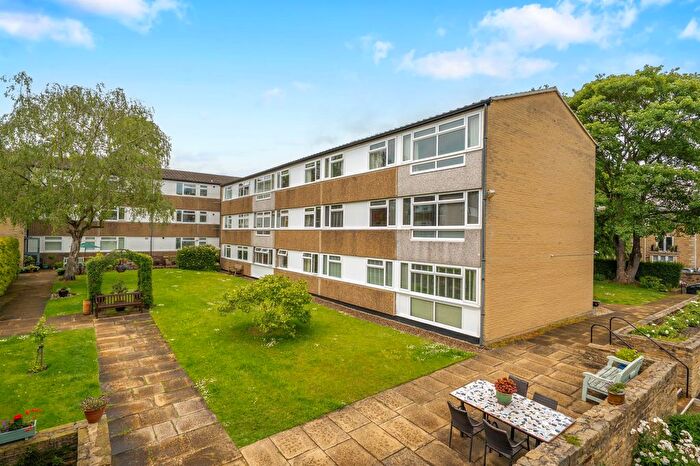 2 Bedroom Flat For Sale In Queens Road, Harrogate, HG2