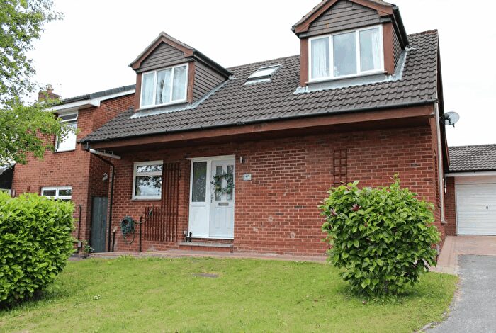 4 Bedroom Detached House For Sale In Edenbridge Road, Cheadle, SK8