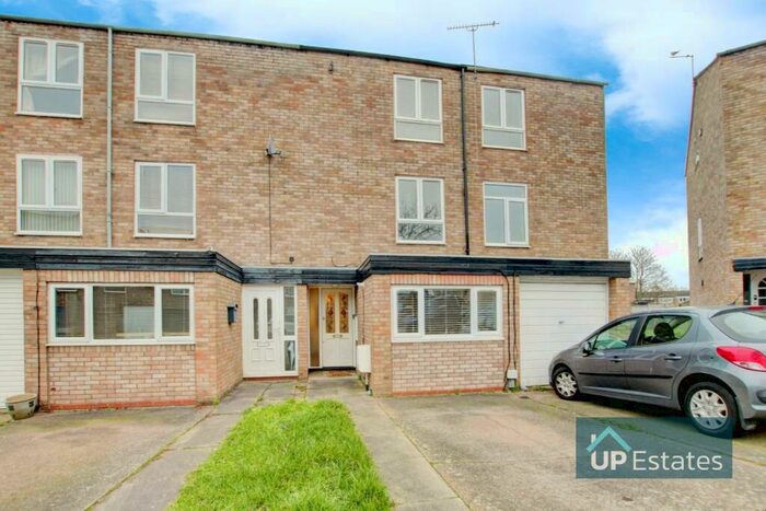 4 Bedroom Terraced House To Rent In Barton Crescent, Leamington Spa, CV31