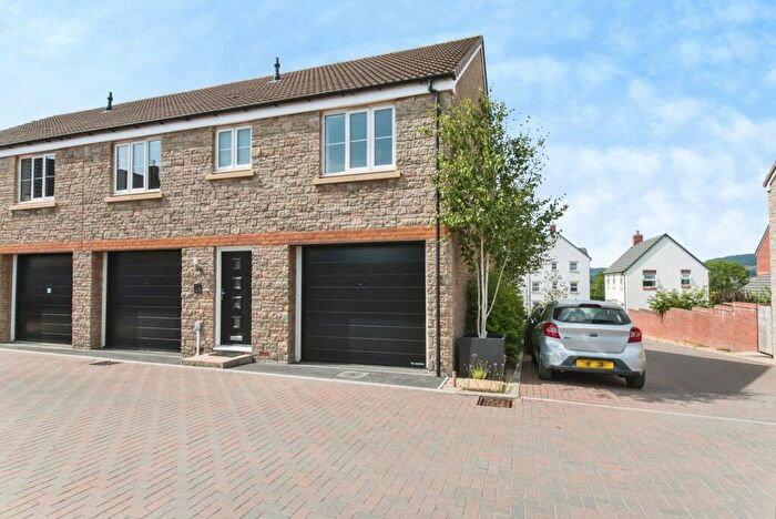 4 Bedroom Semi Detached House For Sale In Longlands Way, Honiton, Devon, EX14