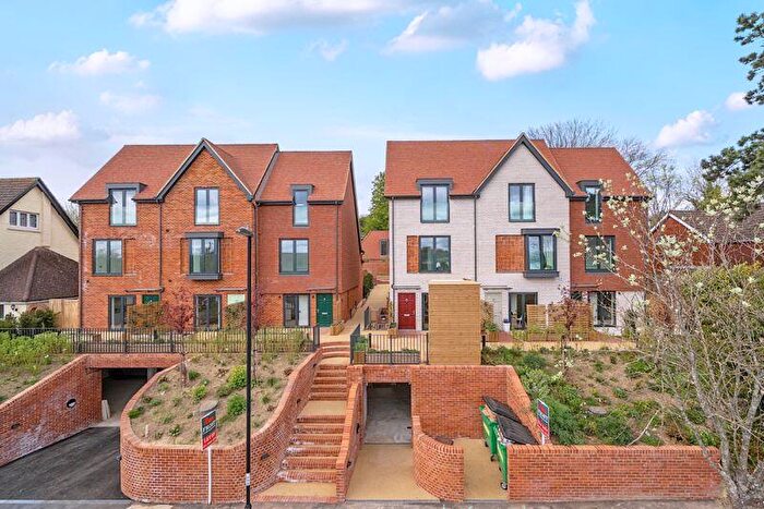 4 Bedroom Terraced House For Sale In Maplehurst Square, The Grove, Coulsdon, CR5