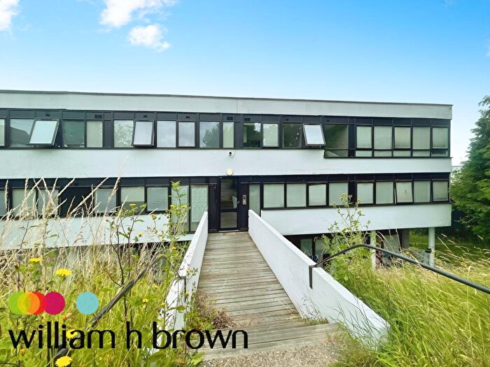 Studio To Rent In Whitehall Road, Colchester, CO2