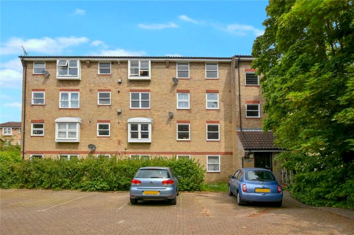 2 Bedroom Flat To Rent In Weavers Way, London, NW1