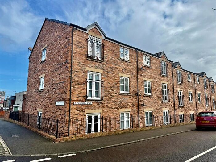 2 Bedroom Apartment For Sale In Cemetery Road, Gateshead, NE8