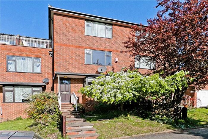 2 Bedroom Property To Rent In Raymond Road, London, SW19