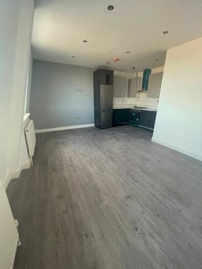 2 Bedroom Flat To Rent In High Street, Watford, WD17