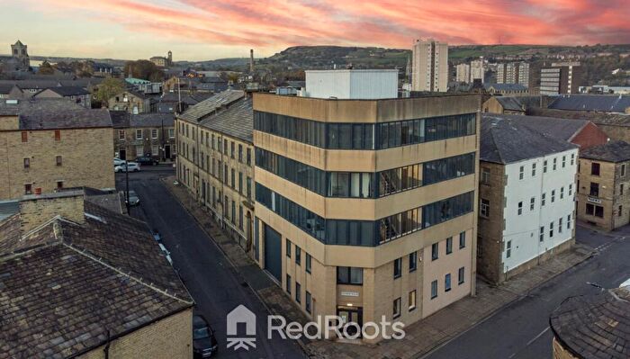 1 Bedroom Flat To Rent In King Cross Street, Halifax, West Yorkshire, HX1
