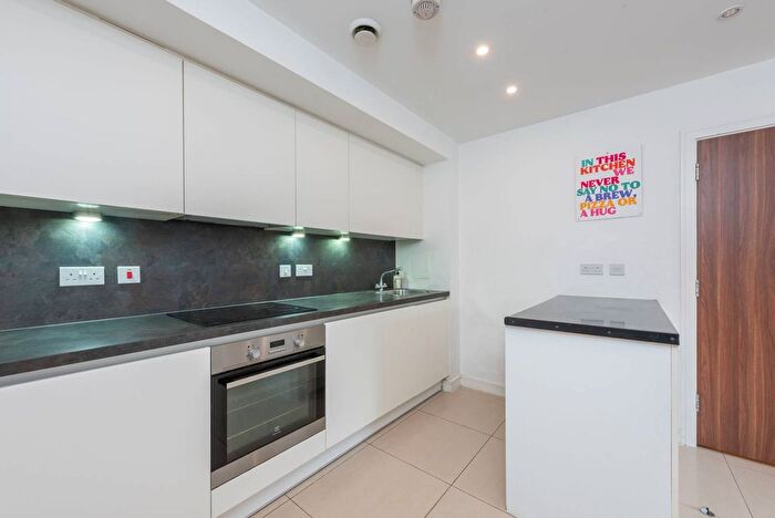 1 Bedroom Flat For Sale In Shearwater Drive, Hendon, London, NW9