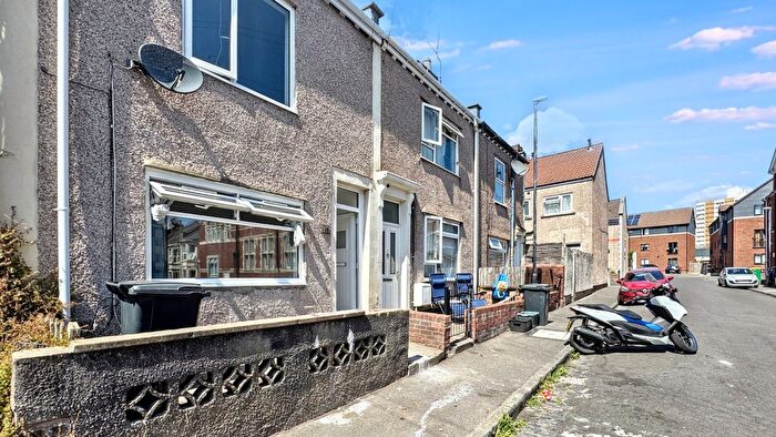 3 Bedroom Terraced House To Rent In Salisbury Street, Barton Hill, Bristol, Ud, Gb, BS5
