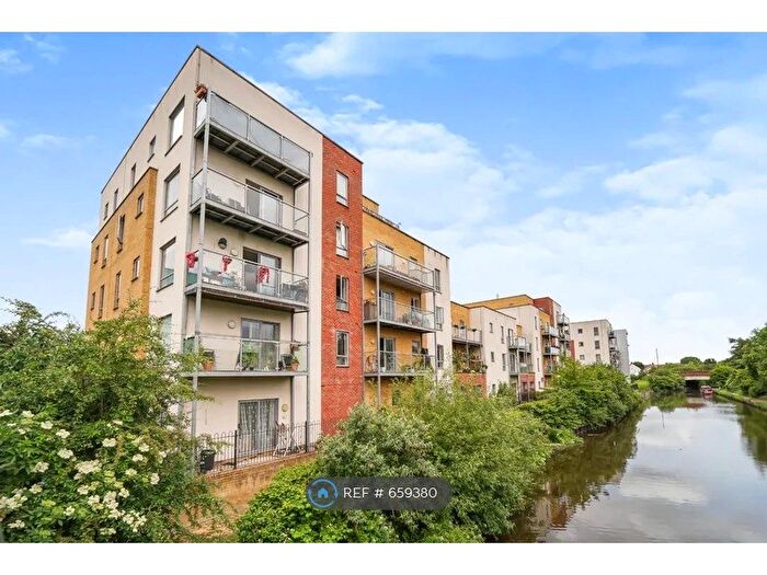 2 Bedroom Flat To Rent In Taywood Road, Northolt, UB5