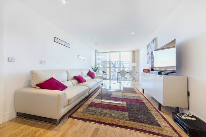 2 Bedroom Flat To Rent In Admirals Tower, 8 Dowells Street, Greenwich, London SE10