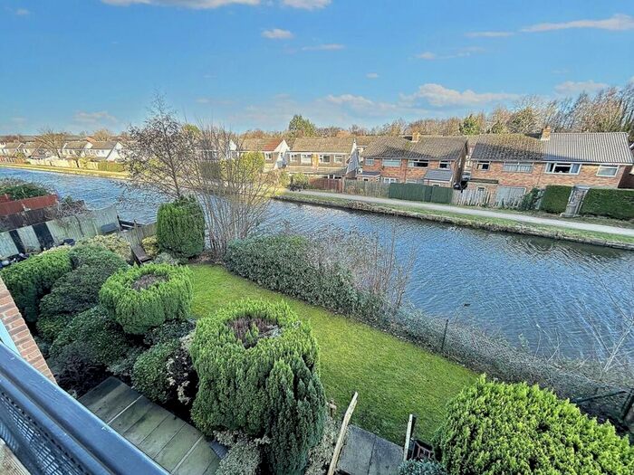 2 Bedroom Flat To Rent In Mill Lane, Burscough, L40