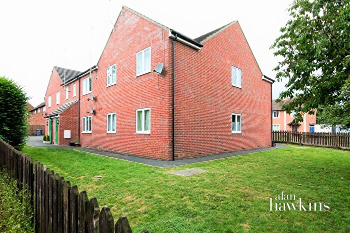 2 Bedroom Flat To Rent In Rose Court, Royal Wootton Bassett, SN4
