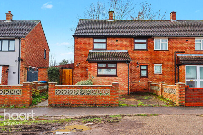 3 Bedroom Semi Detached House For Sale In Stonechat Road, Ipswich, IP2