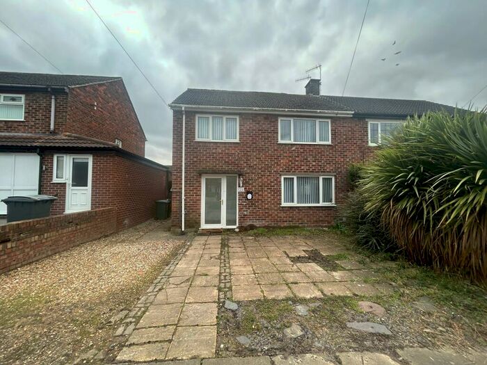 3 Bedroom House To Rent In Garrick Road, Prenton, CH43