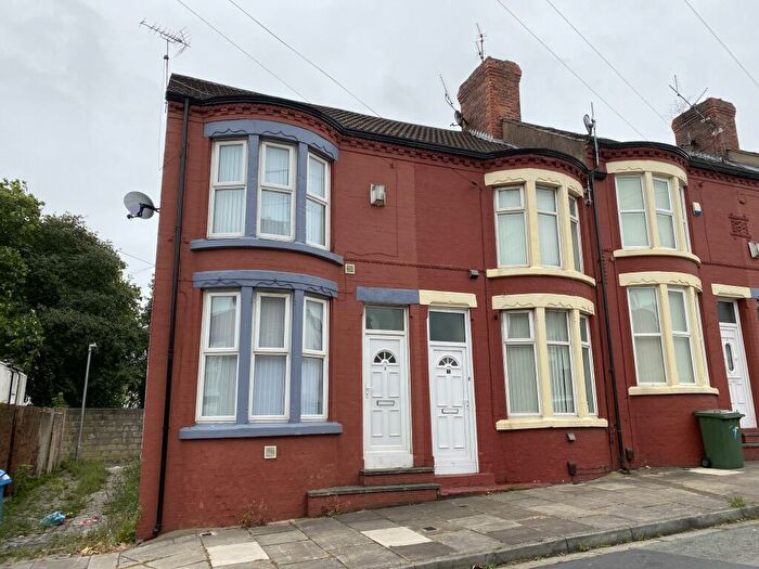 2 Bedroom Guest House To Rent In New Street, Wallasey, CH44