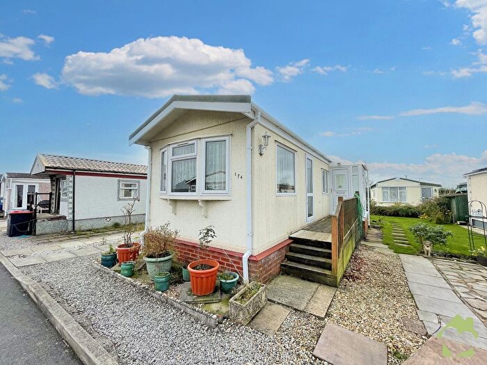 2 Bedroom Park Home For Sale In Burlingham Park, Garstang, Preston, PR3