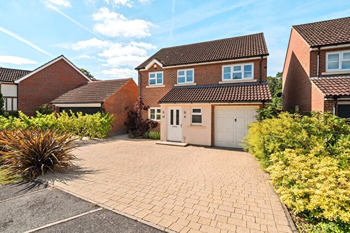 4 Bedroom Detached House To Rent In Furnival Close, Virginia Water, GU25