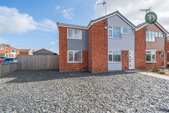 3 Bedroom Semi Detached House For Sale In Deansfield Way, Elton, Chester, CH2