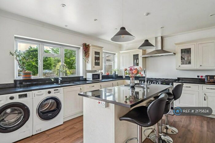 4 Bedroom Semi-Detached House To Rent In New Road, Chalfont St. Giles, HP8