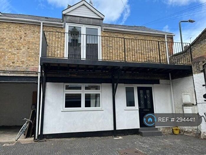 1 Bedroom Maisonette To Rent In Wykeham St, Rochester, ME2