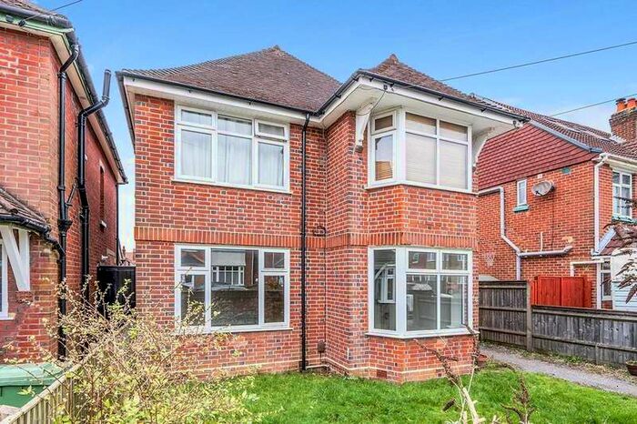 2 Bedroom Apartment To Rent In Wilton Crescent, Southampton, SO15