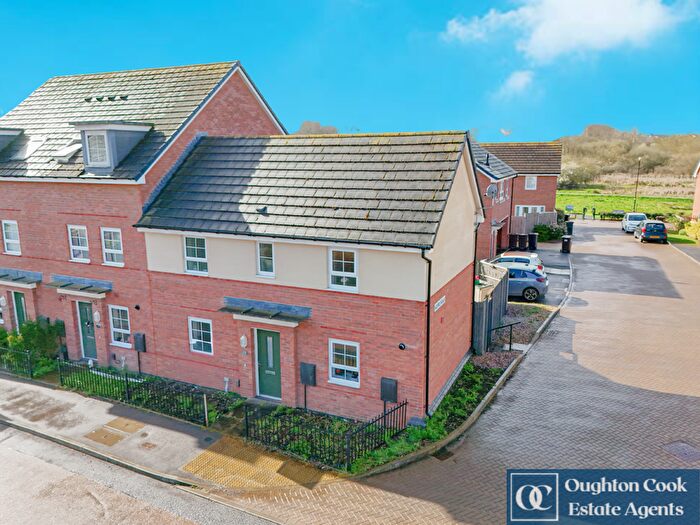 3 Bedroom End Of Terrace House For Sale In Queen Elizabeth Road, CV10