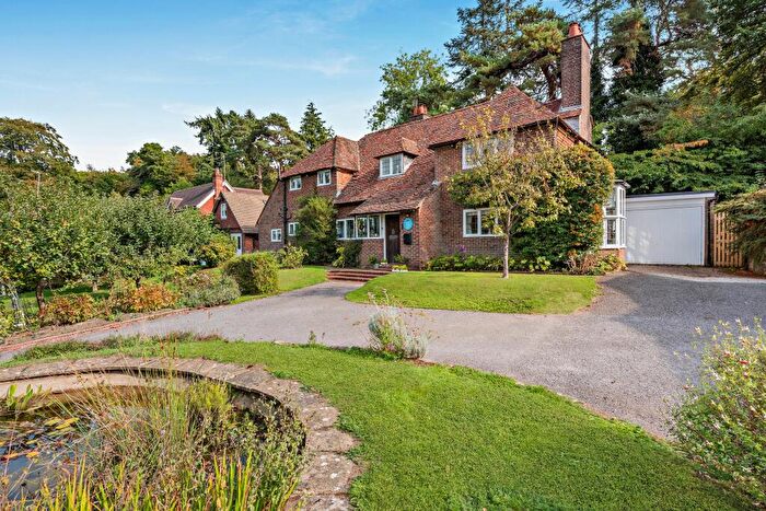 5 Bedroom Detached House For Sale In Grayswood Road, Haslemere, Surrey, GU27
