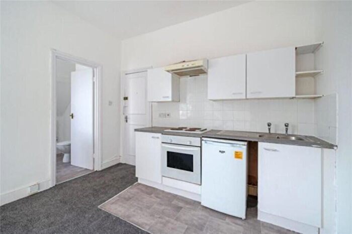 Studio To Rent In High Road, London, NW10