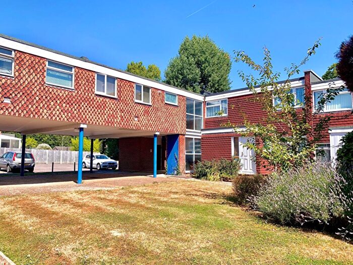 2 Bedroom Apartment To Rent In Whitebeam Close, Fareham, PO14