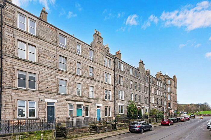 3 Bedroom Flat For Sale In Meadowbank Terrace, Meadowbank, Edinburgh, EH8
