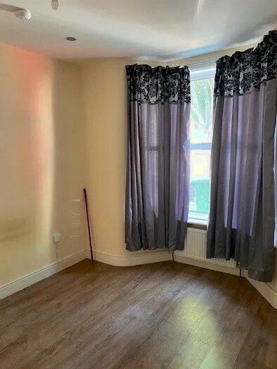 7 Bedroom House To Rent In Whales Yard, West Ham Lane, London, E15