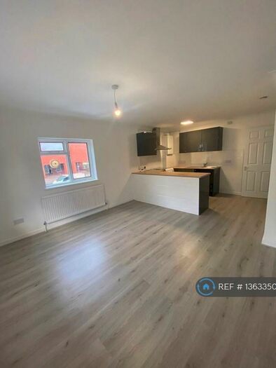 2 Bedroom Flat To Rent In Southchurch Road, Southend-On-Sea, SS1