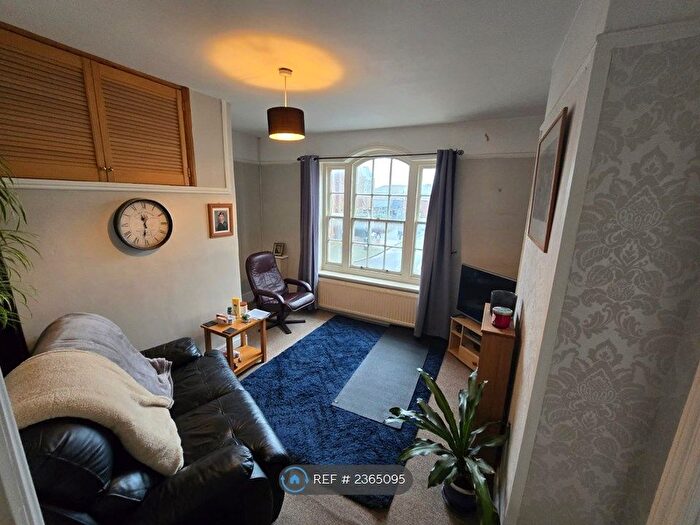 2 Bedroom Flat To Rent In Broad Street, Deal, CT14