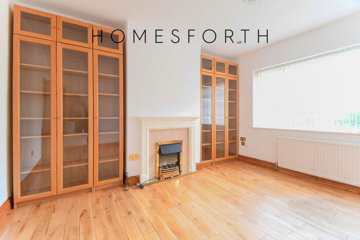 2 Bedroom Apartment To Rent In Ossulton Way, East Finchley, N2