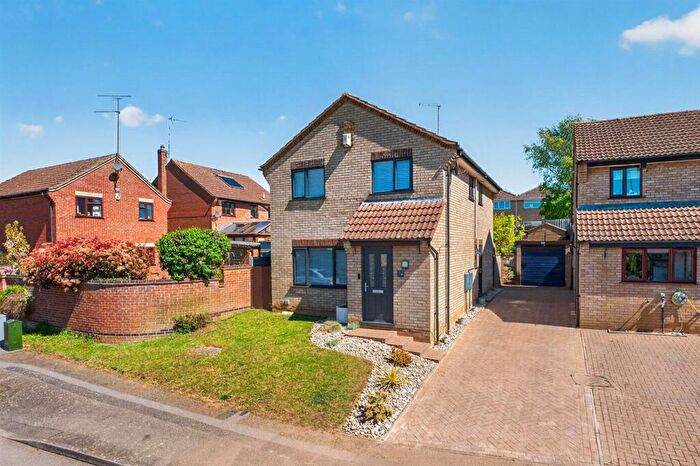 4 Bedroom Detached House For Sale In Kentstone Close, Kingsthorpe, NN2