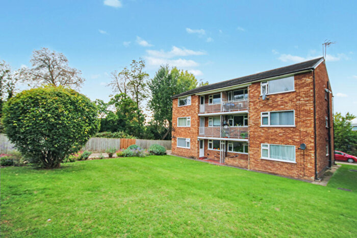 2 Bedroom Flat For Sale In Bessborough Road, Harrow, Middlesex, HA1