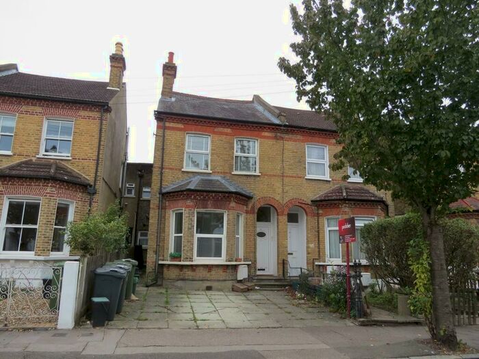 2 Bedroom Apartment To Rent In Stodart Road, Anerley, London, SE20