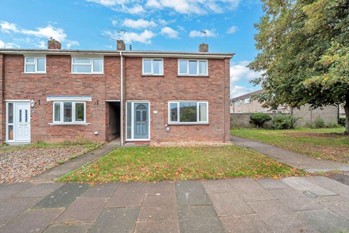 3 Bedroom End Of Terrace House For Sale In Oakes Road, Bury St Edmunds, IP32